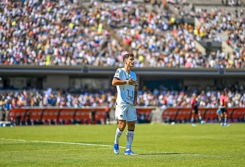 Pumas busca hacer el cambio por un jugador que ocupe la misma posición que Juan Ignacio Dinenno Pumas busca hacer el cambio por un jugador que ocupe la misma posición que Juan Ignacio Dinenno