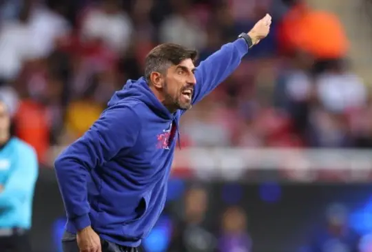 Veljko Paunovic terminó por renunciar a Chivas.