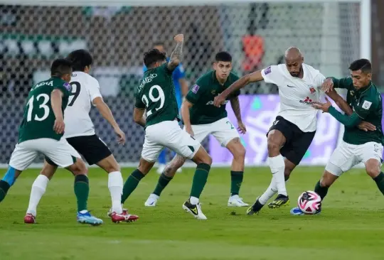 Los seguidores del equipo mexicano no dudaron en alzar la voz ante los problemas para ver el juego de su equipo.