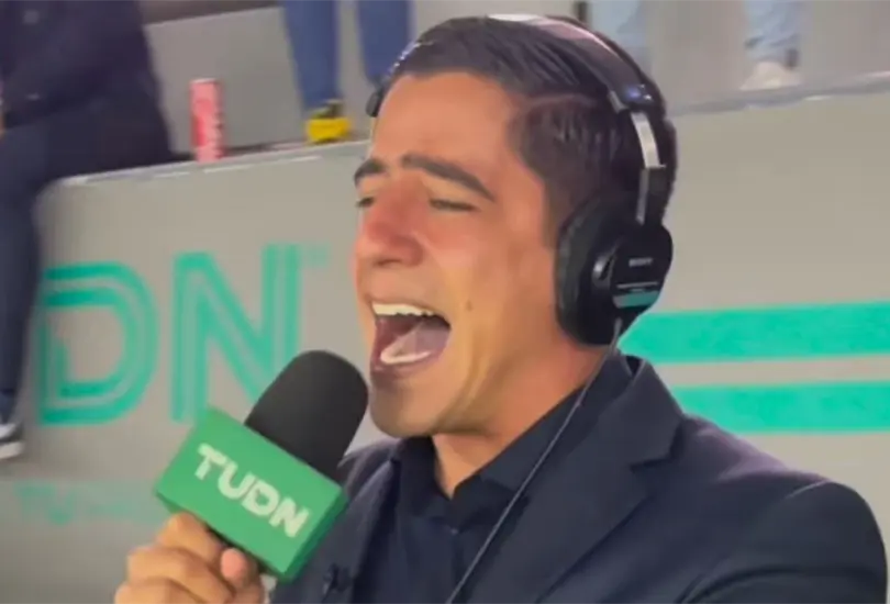 El narrador habló sobre su frase icónica y aseguró que no la volvería a decir tras lo ocurrido en la final de la Liga MX. El narrador habló sobre su frase icónica y aseguró que no la volvería a decir tras lo ocurrido en la final de la Liga MX.