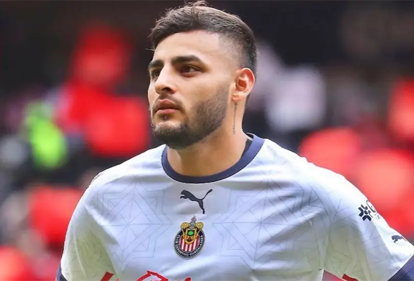 El futbolista aún de las Chivas por fin salió a hablar sobre su actual situación que lo tendría cerca de Cruz Azul. El futbolista aún de las Chivas por fin salió a hablar sobre su actual situación que lo tendría cerca de Cruz Azul.