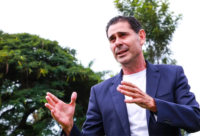 Fernando Hierro habl&oacute; de la salida de Veljko Paunovic de Chivas