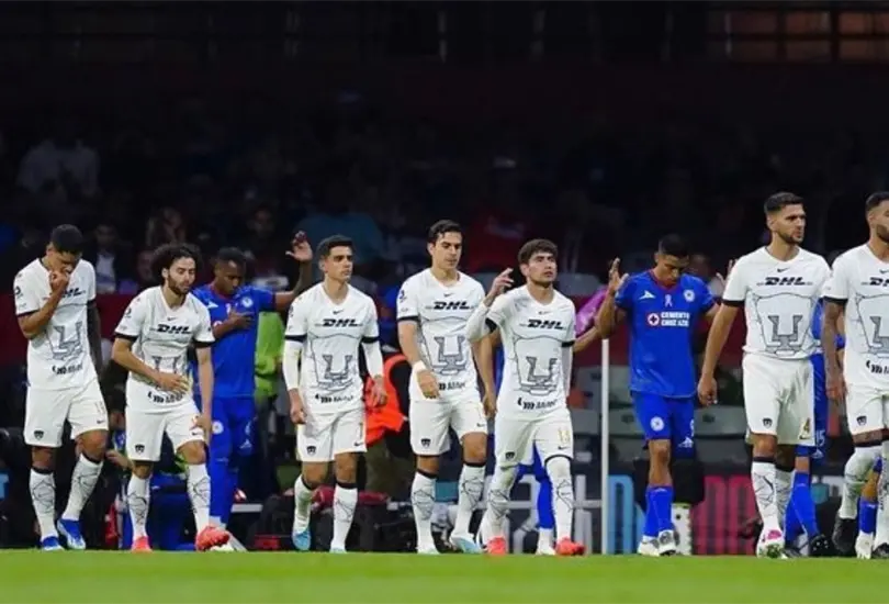 Cruz Azul está apropiándose de los Pumas. Cruz Azul está apropiándose de los Pumas.