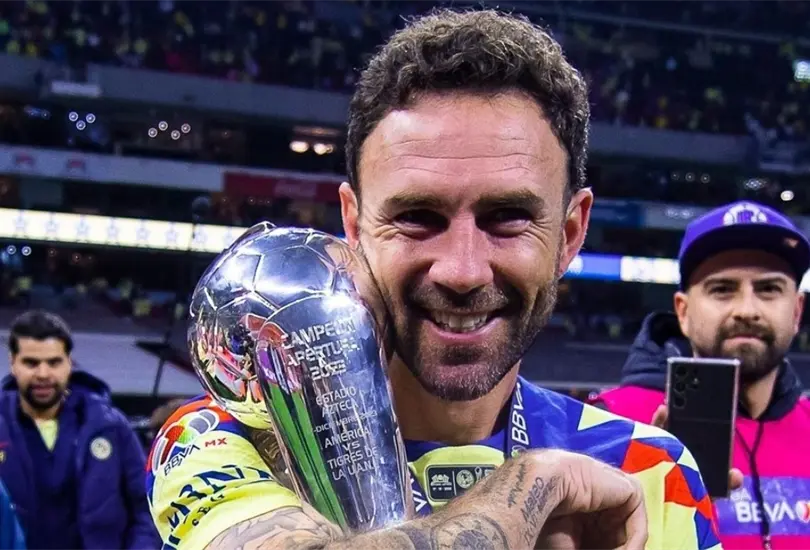 El ahora exjugador de las Águilas no dudó en expresar lo que pensaba sobre las decisiones arbitrales de la final. El ahora exjugador de las Águilas no dudó en expresar lo que pensaba sobre las decisiones arbitrales de la final.