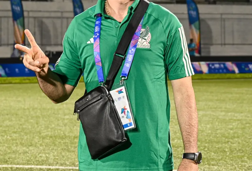 Un DT mexicano encontró trabajo con un club de Copa Libertadores luego que no se quedó en la Liga MX por no saberse el reglamento Un DT mexicano encontró trabajo con un club de Copa Libertadores luego que no se quedó en la Liga MX por no saberse el reglamento
