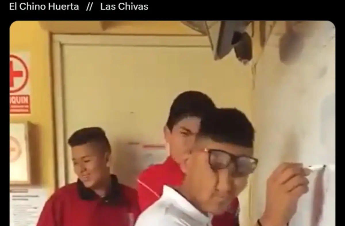 Chivas es víctima de los memes tras goleada de Pumas cortesía del 'Chino' Huerta