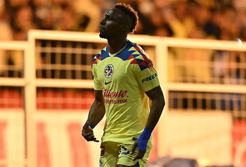 Juli&aacute;n Qui&ntilde;ones ha sido sancionado por la FMF tras su pol&eacute;mico festejo.