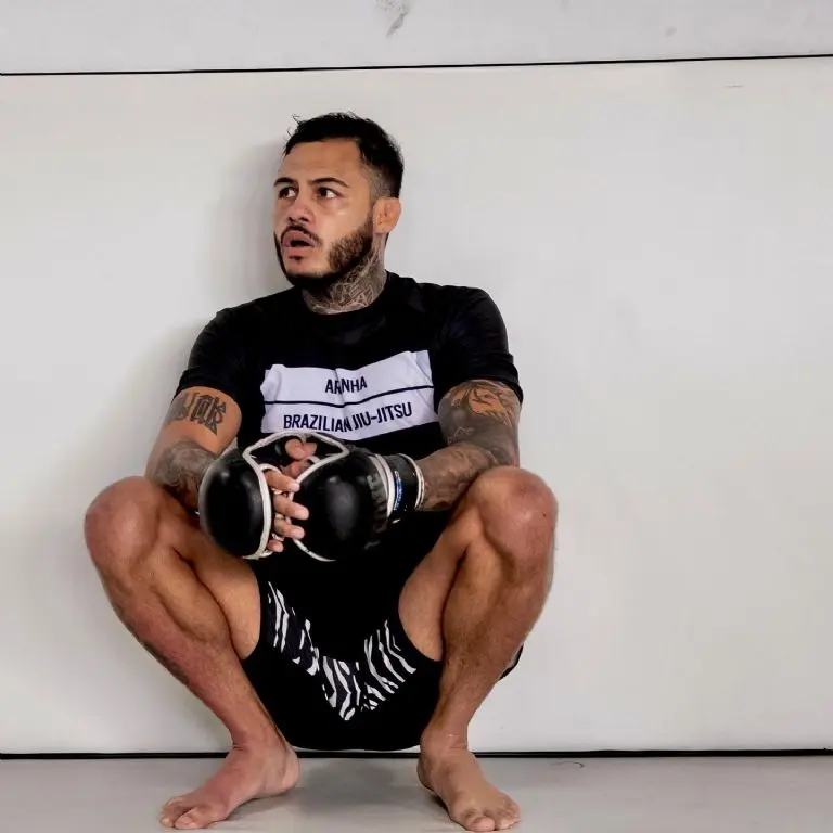 Marco Beltrán expuso la violencia que sufre - @beltran_ufc
