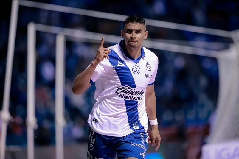 El atacante mexicano tiene todo listo para cambiar de equipo luego de cerrar el 2023 con grandes números. El atacante mexicano tiene todo listo para cambiar de equipo luego de cerrar el 2023 con grandes números.