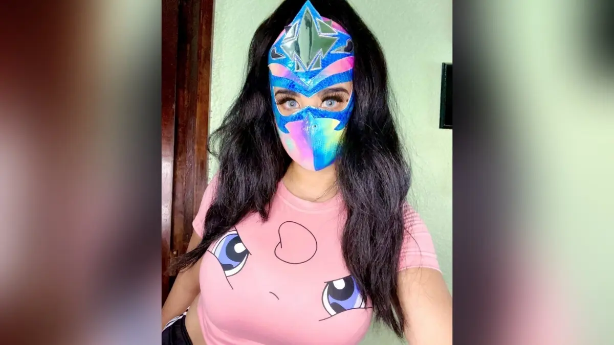 Además de los eventos a los que asiste a luchar, presume tener su propia cuenta de contenido exclusivo muy activa.