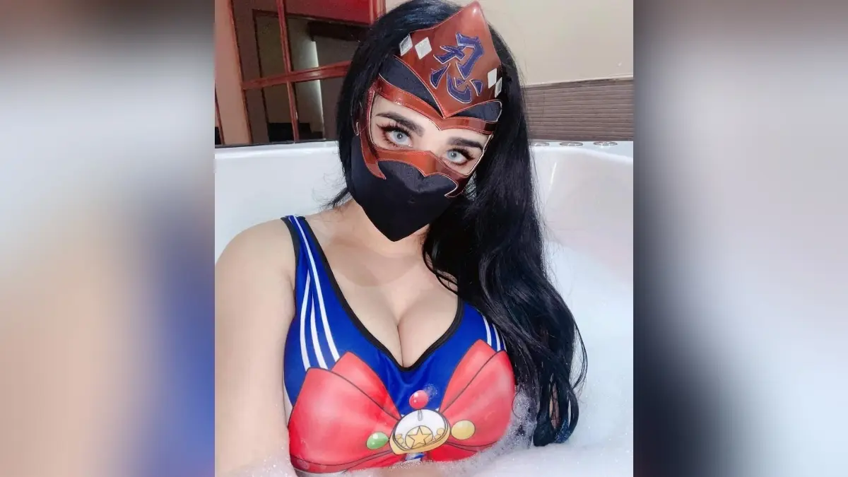 Por si esto fuera poco, la combatiente también tiene estudios de odontología e incluso llegó a pausar su carrera en los rings para concentrarse en su otra profesión.