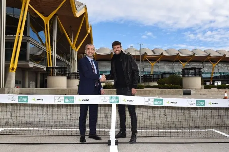 Piqué en uno de sus vínculos empresariales - @3gerardpique