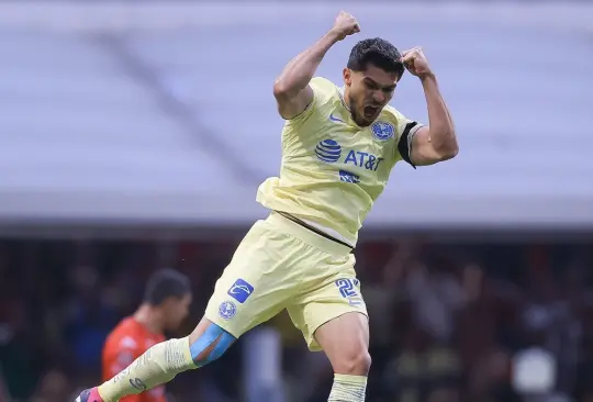 Henry Martín celebra su séptima anotación del Clausura 2023 con América.