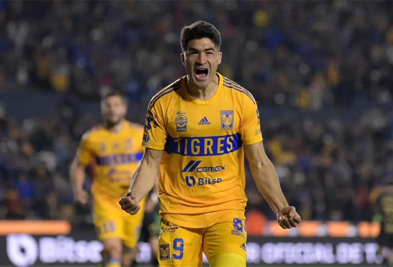 Nicolás Ibáñez se estrenó con los Tigres en un encuentro que tuvo dos grandes anotaciones y un autogol increíble por parte de los Pumas. Nicolás Ibáñez se estrenó con los Tigres en un encuentro que tuvo dos grandes anotaciones y un autogol increíble por parte de los Pumas.