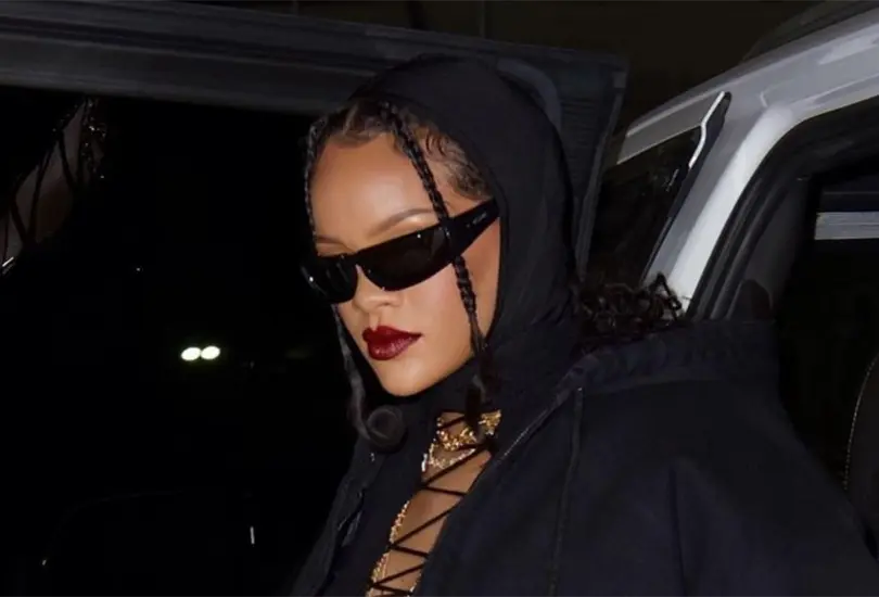 Rihanna está vuelta y será en el escenario del State Farm Stadium en el Super Bowl LVII. Rihanna está vuelta y será en el escenario del State Farm Stadium en el Super Bowl LVII.