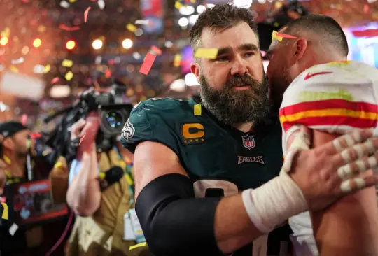 Jason Kelce le dedicó unas curiosas palabras a su hermano, Travis, después de que Philadelphia perdió el Super Bowl ante los Chiefs.