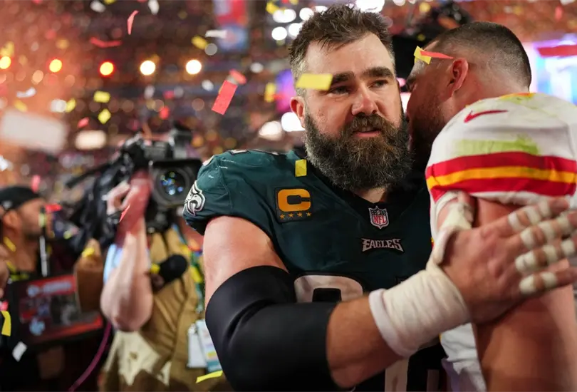 Jason Kelce le dedic&oacute; unas curiosas palabras a su hermano, Travis, despu&eacute;s de que Philadelphia perdi&oacute; el Super Bowl ante los Chiefs.