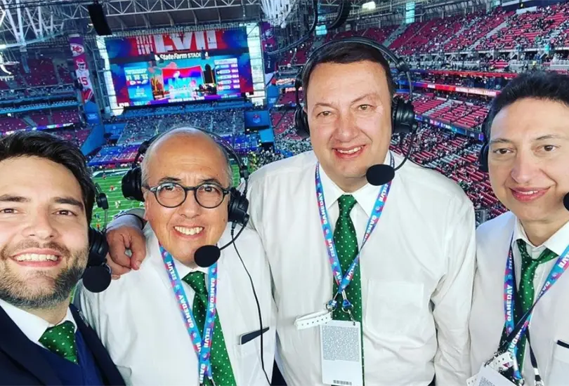 Los Tres Amigos de TUDN / Televisa vencieron en el rating a TV Azteca Deportes.