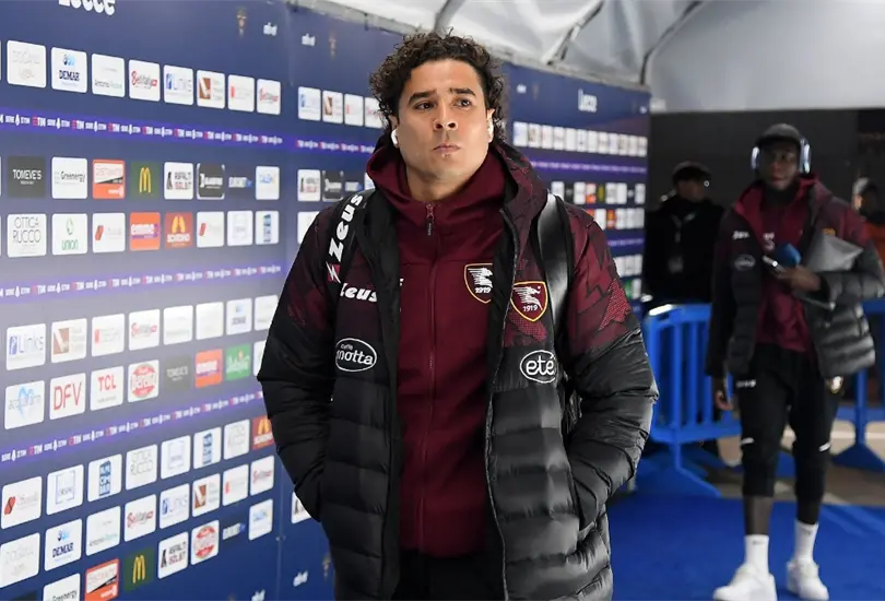 Guillermo Ochoa no recibi&oacute; minutos en la derrota del Salernitana ante el Hellas Verona
