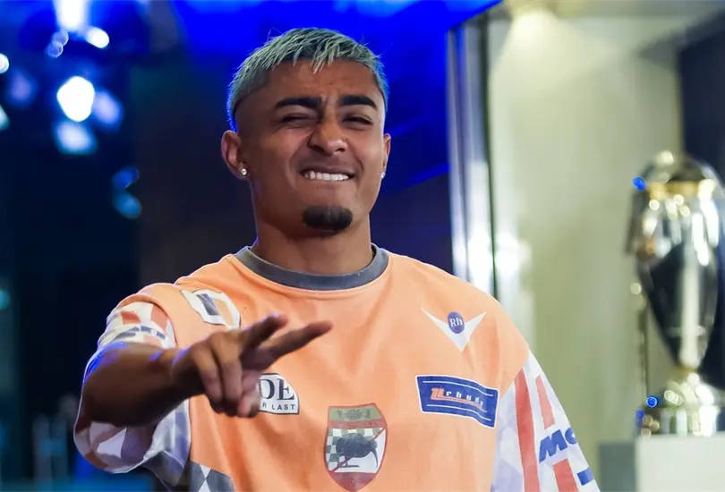 Julián Araujo es nuevo fichaje del Barcelona Julián Araujo es nuevo fichaje del Barcelona