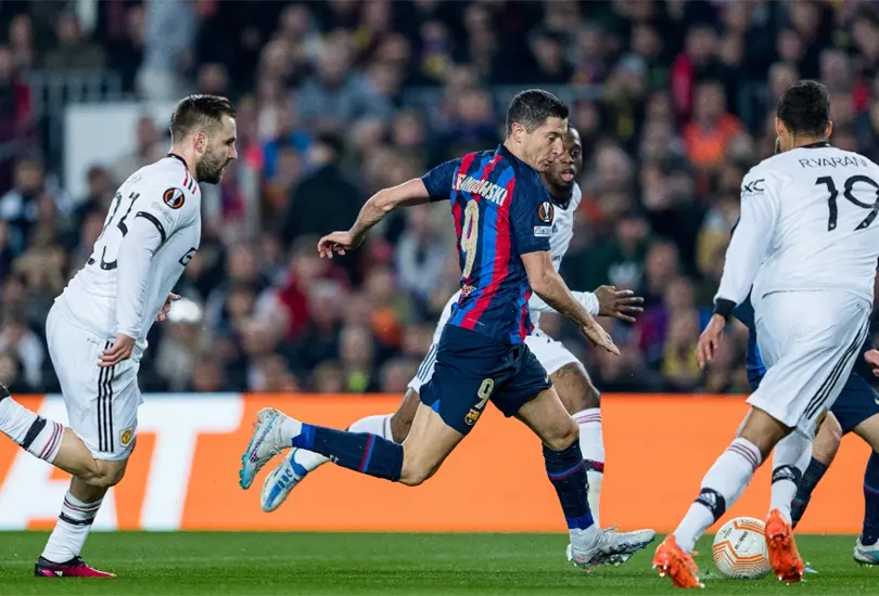 Barcelona y Manchester United empataron en la ida del repechaje de la Europa League Barcelona y Manchester United empataron en la ida del repechaje de la Europa League