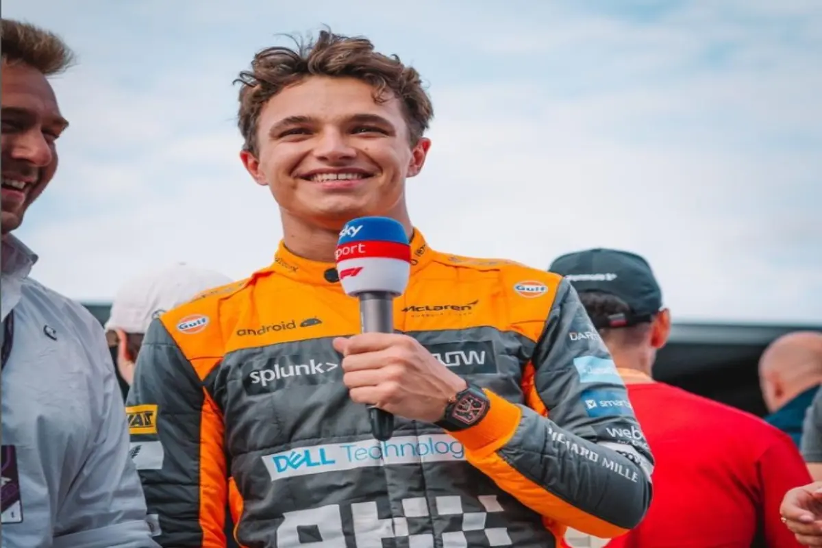 Lando Norris ya es conocido como el ícono y figura de McLaren, y cada vez se prepara para alcanzar lugares más cercanos al podio, y gracias al contrato con su escudería recibirá 19 millones 861 mil dólares al año. 