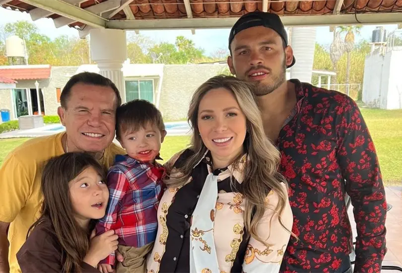 Julio C&eacute;sar Ch&aacute;vez Junior pas&oacute; un cumplea&ntilde;os acompa&ntilde;ado de su padre. 