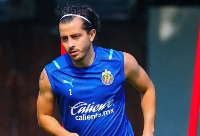 Alan Mozo dejar&aacute; de lado su amor por Pumas, ya que ahora juega para Chivas y desea quedarse con la victoria.