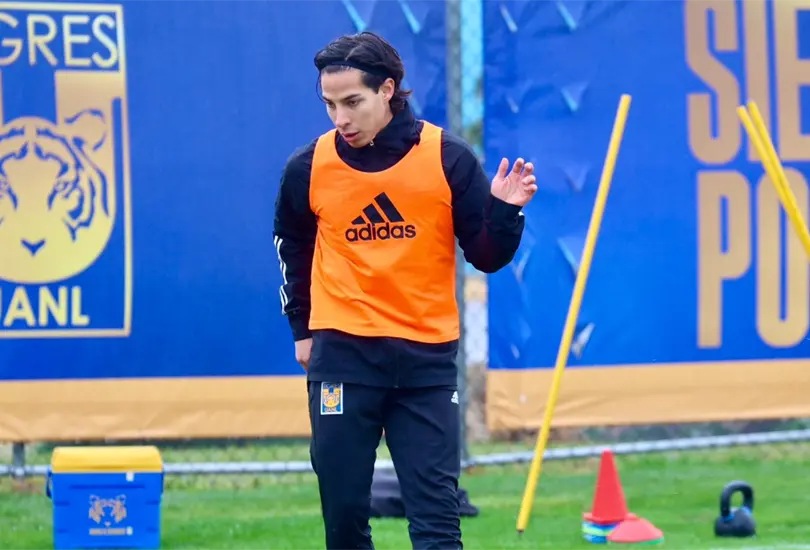 Diego Lainez fue criticado por un periodista regio tras su mal torneo y aseguró que no tardará mucho para verlo en Puebla o Mazatlán. Diego Lainez fue criticado por un periodista regio tras su mal torneo y aseguró que no tardará mucho para verlo en Puebla o Mazatlán.