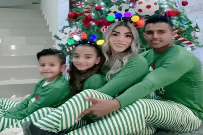 Además de las carnitas, Javier y su esposa administran otros negocios para solventar su familia. Instagram @javo7c