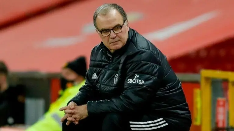 Marcelo Bielsa aparentemente cobra mucho dinero para dirigir a México. Foto: Archivo Referee.