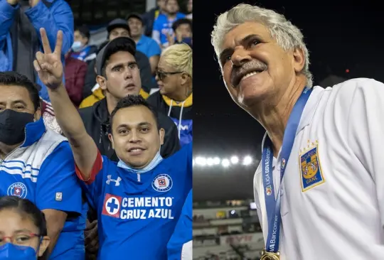 La afición de Cruz Azul se burló de la de Pumas por la llegada del Tuca Ferretti.