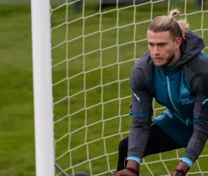 Loris Karius: Fans del Newcastle crean extraño plan para que no juegue la final de la Carabao Cup