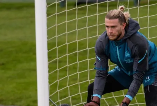 La afición del Newcastle no quiere que Loris Karius ataje en la Final de la Carabao Cup.