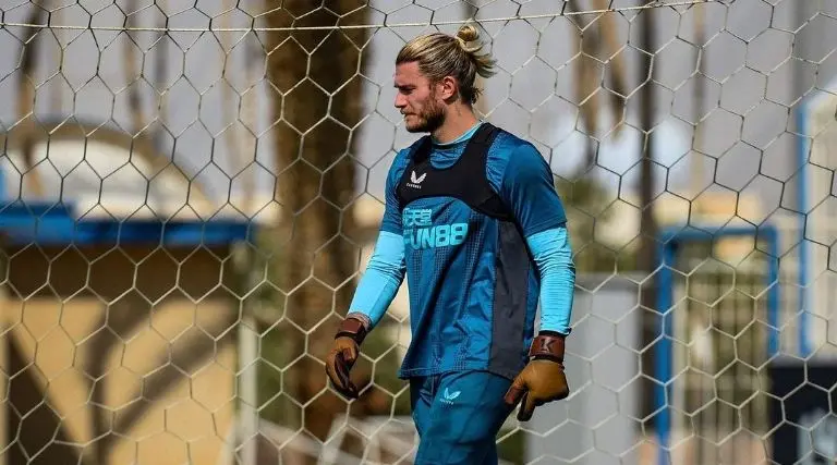 Karius durante la pretemporada del Newcastle - @loriskarius