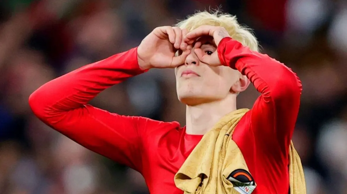 El Manchester United hizo su trabajo en Old Trafford y consiguió derrotar 2-1 al Barcelona (Global de 4-3) para dejarlos fuera de la Repesca de la Europa League.