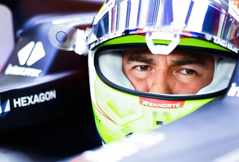 Sergio Checo P&eacute;rez prob&oacute; el RB19 en el test de Bahrein. 