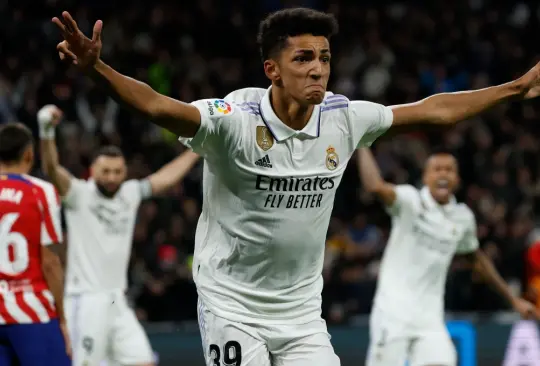 Álvaro Rodríguez fue la figura del Real Madrid ante el Atlético de Madrid y se convirtió en la nueva joya de la casa blanca con solo 18 años de edad.