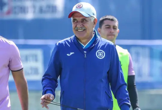 El proceso del Tuca Ferretti con Cruz Azul comenzó con el pie derecho al vencer a Juárez y con ello rompió una maldición que cargaba desde hace 18 años.