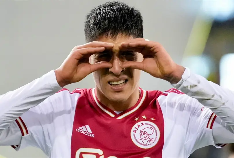 Edson Álvarez mandó un mensaje en sus redes sociales después de que anotó el gol del trinufo del Ajax que pudo haber ido a sus críticos. Edson Álvarez mandó un mensaje en sus redes sociales después de que anotó el gol del trinufo del Ajax que pudo haber ido a sus críticos.