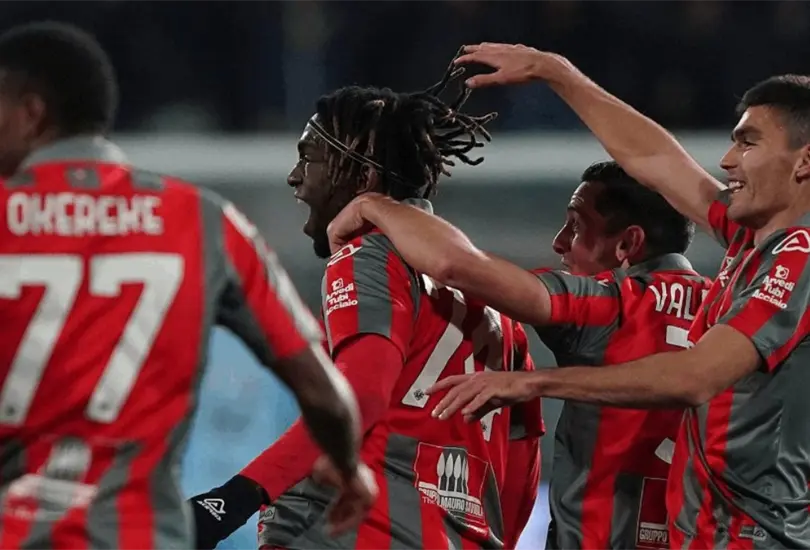 Johan V&aacute;zquez fue uno de los mejores jugadores del triunfo del Cremonese ante la Roma que result&oacute; hist&oacute;rico para los suyos.