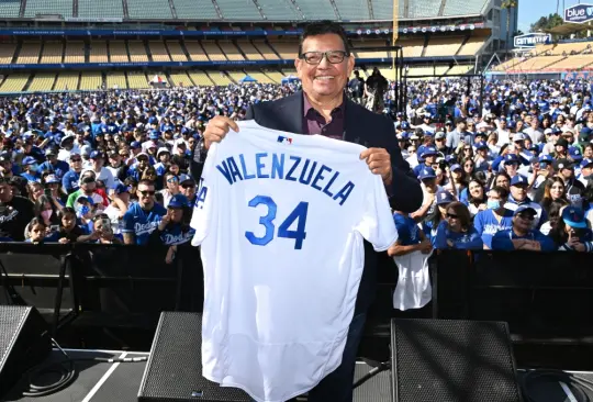 Los Dodgers de Los Angles le rindieron homenaje a Fernando Toro Valenzuela retirando su número 34, por lo que repasamos los logros que tuvo en la MLB.