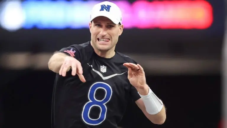 Kirk Cousins fue una de las figuras del último duelo de Flag Football. @NFL
