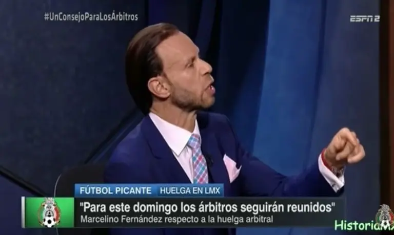 Zague pidió que se castigaran a los árbitros y Álvaro Morales lo atacó. Foto: Captura de pantalla.