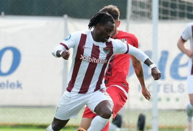 Christian Atsu es jugador del Hatayspor de Turqu&iacute;a y hasta el momento se desconoce de su paradero.