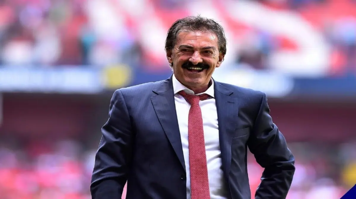 Ricardo Antonio La Volpe es un t&eacute;cnico nacido en Argentina y uno de los m&aacute;s recordados por la afici&oacute;n mexicana. Estuvo del 2002 al 2006 y gan&oacute; una Copa Oro y dirigi&oacute; durante el Mundial de Alemania 2006. 