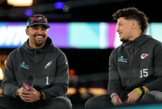 Jalen Hurts y Patrick Mahomes son de los jugadores mejor pagados de la NFL