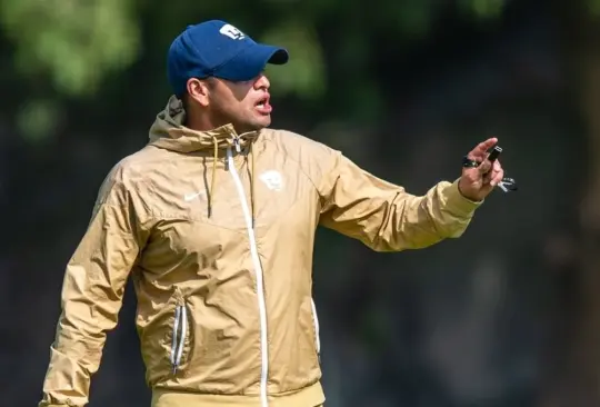 El entrenador de Pumas, Jhonathan Lazcano, se volvió viral debido a que un video revela que habría agredido a Natalia Macías al salir de cambio.