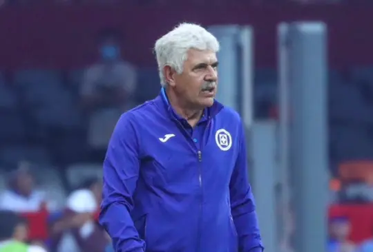 Ricardo Tuca Ferretti rompió el silenció y reclamó a Cruz Azul por no dejarlo despedirse de los jugadores tras su despido.