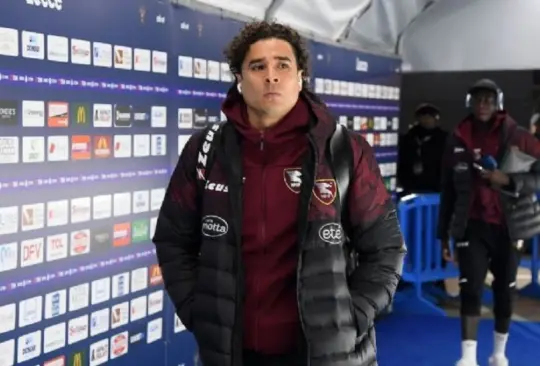 Guillermo Ochoa está registrando buenas actuaciones en la portería del Salernitana.